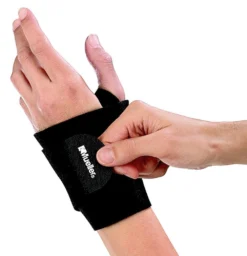 Mueller Sport Care Wraparound Moderate Wrist Support -Golf Sports Shop Mueller Adjustable Wrist Support 2